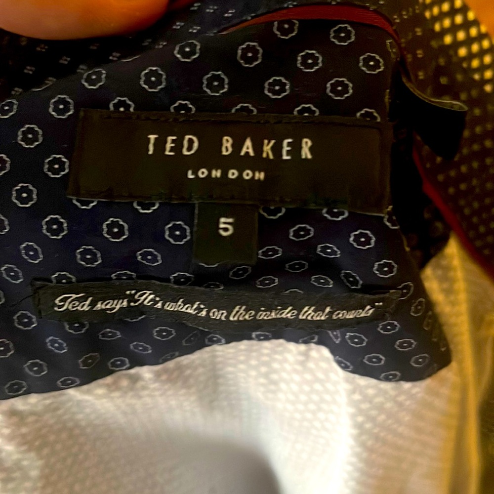 Ted Baker size 5 which I think is like a large.